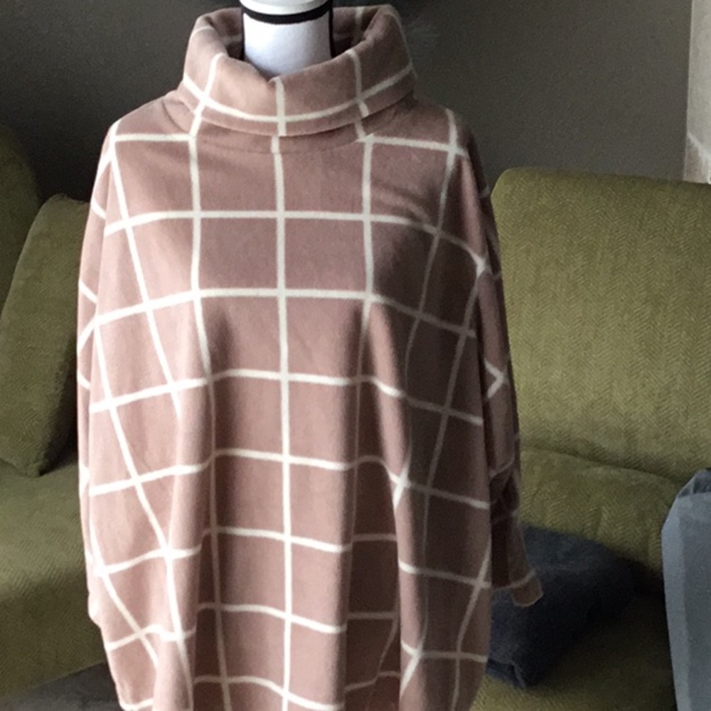 SUSAN GRAVER TOP